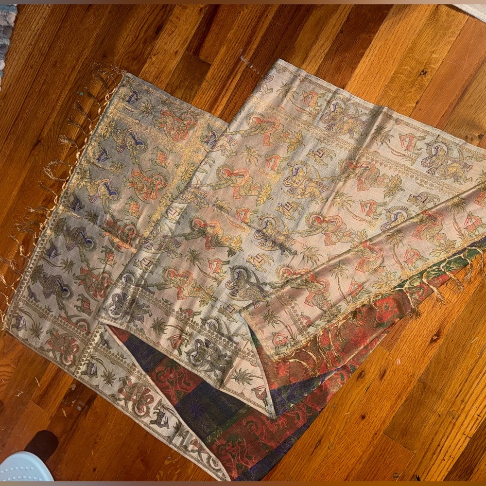 Beautiful Antique Silk Tapestry Cloth 68” - Picture 2 of 7